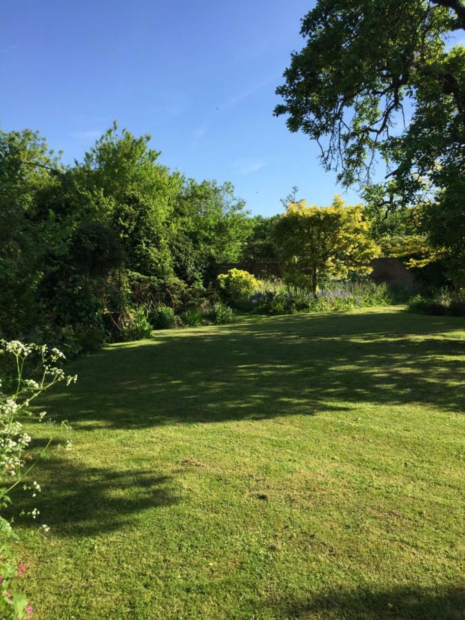 Upper Wood End Farm Bed & Breakfast Marston Moreteyne ภายนอก รูปภาพ