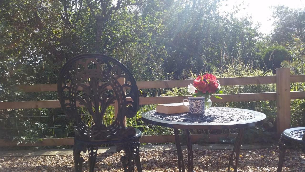 Upper Wood End Farm Bed & Breakfast Marston Moreteyne ภายนอก รูปภาพ